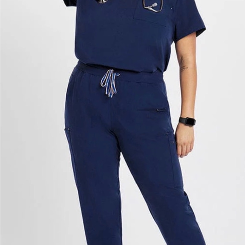 Dolan Scrub Set